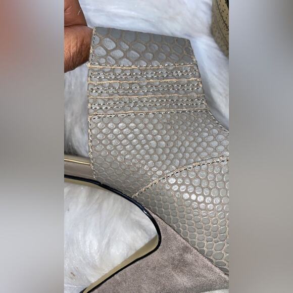 Bella Vita Heels - Picture 7 of 14